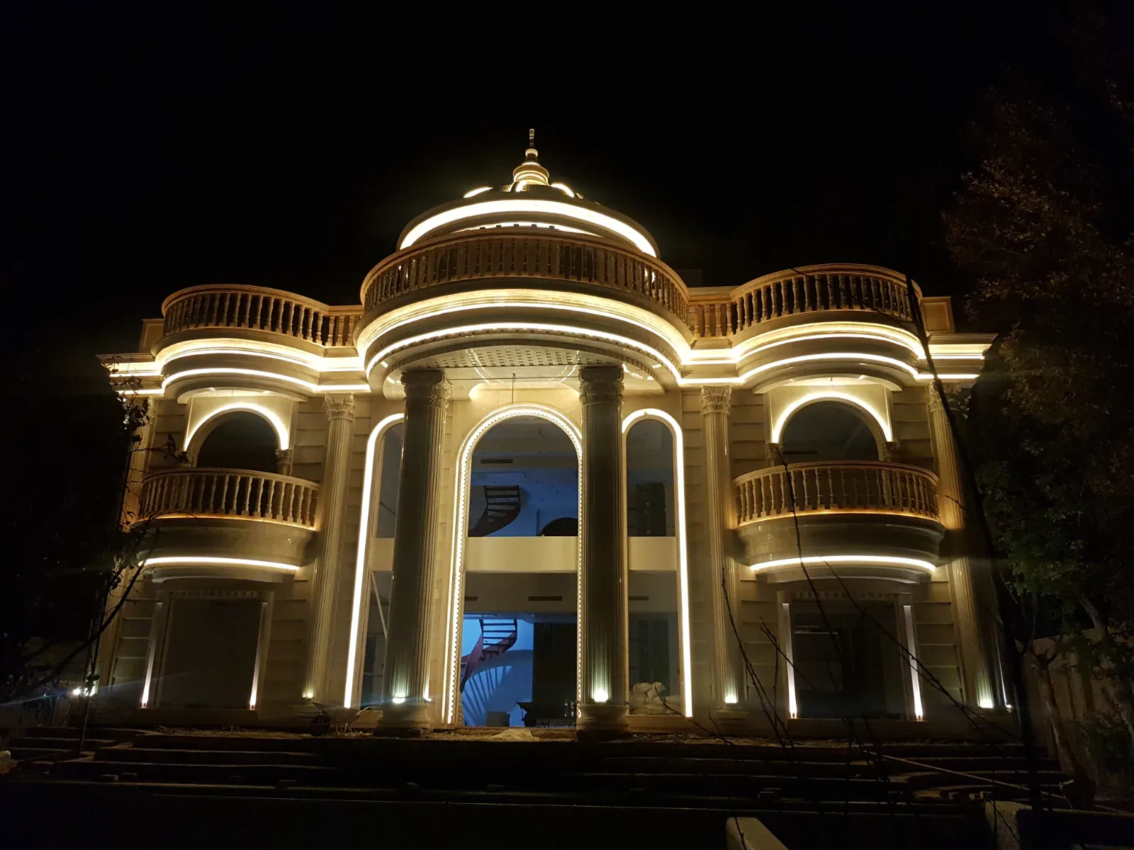 تصویرِ گالریِ رابین سازه