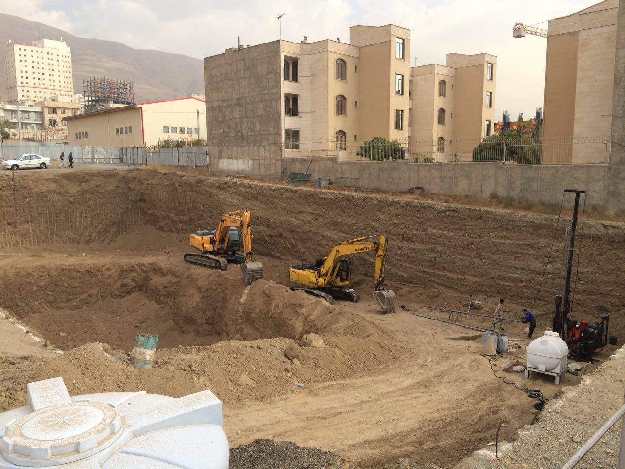 تصویرِ گالریِ امیر فتحی