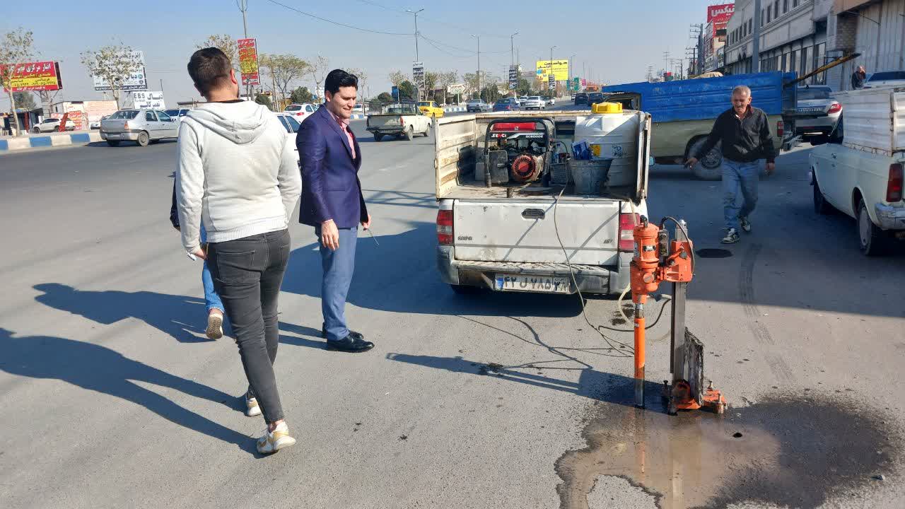 تصویرِ گالریِ سعید حکیمی