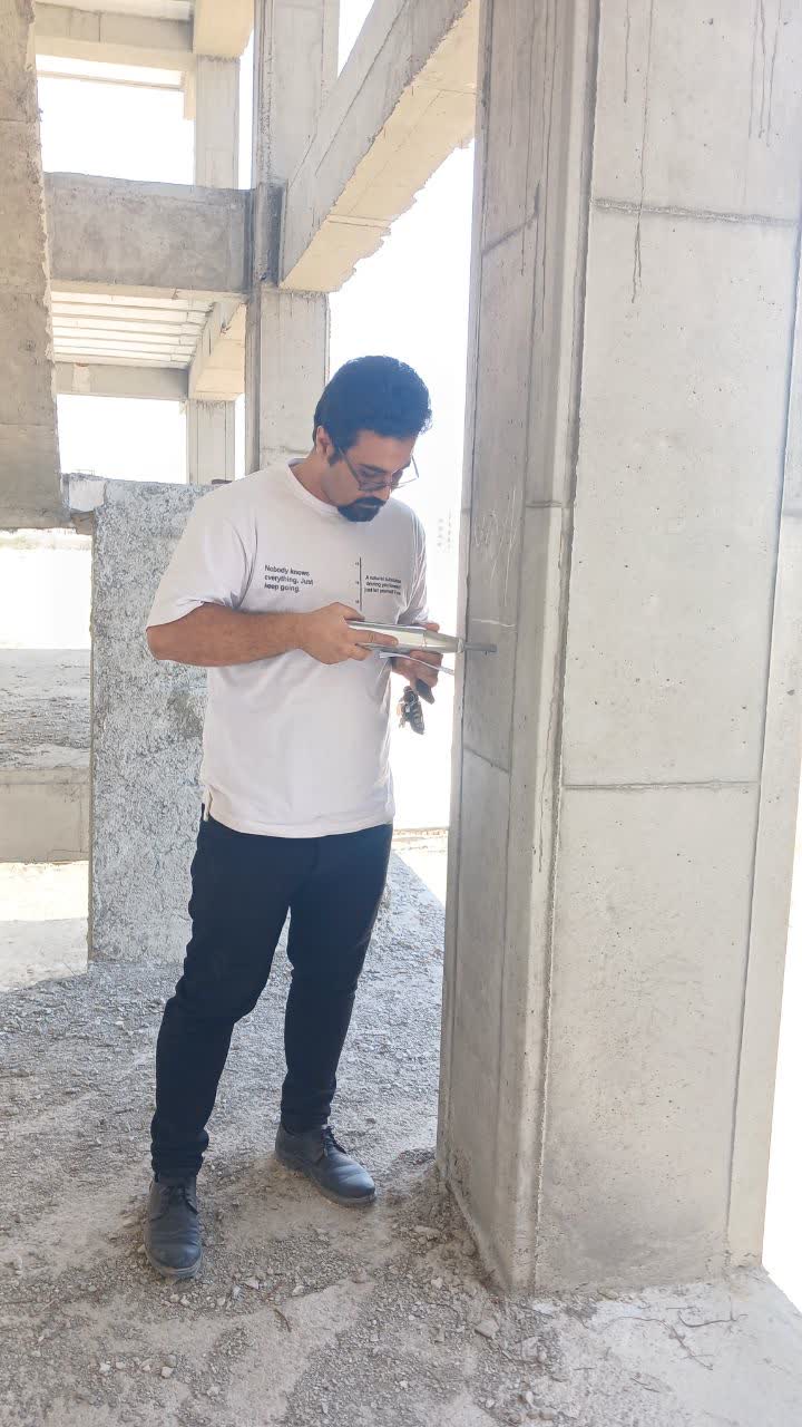تصویرِ گالریِ سعید حکیمی