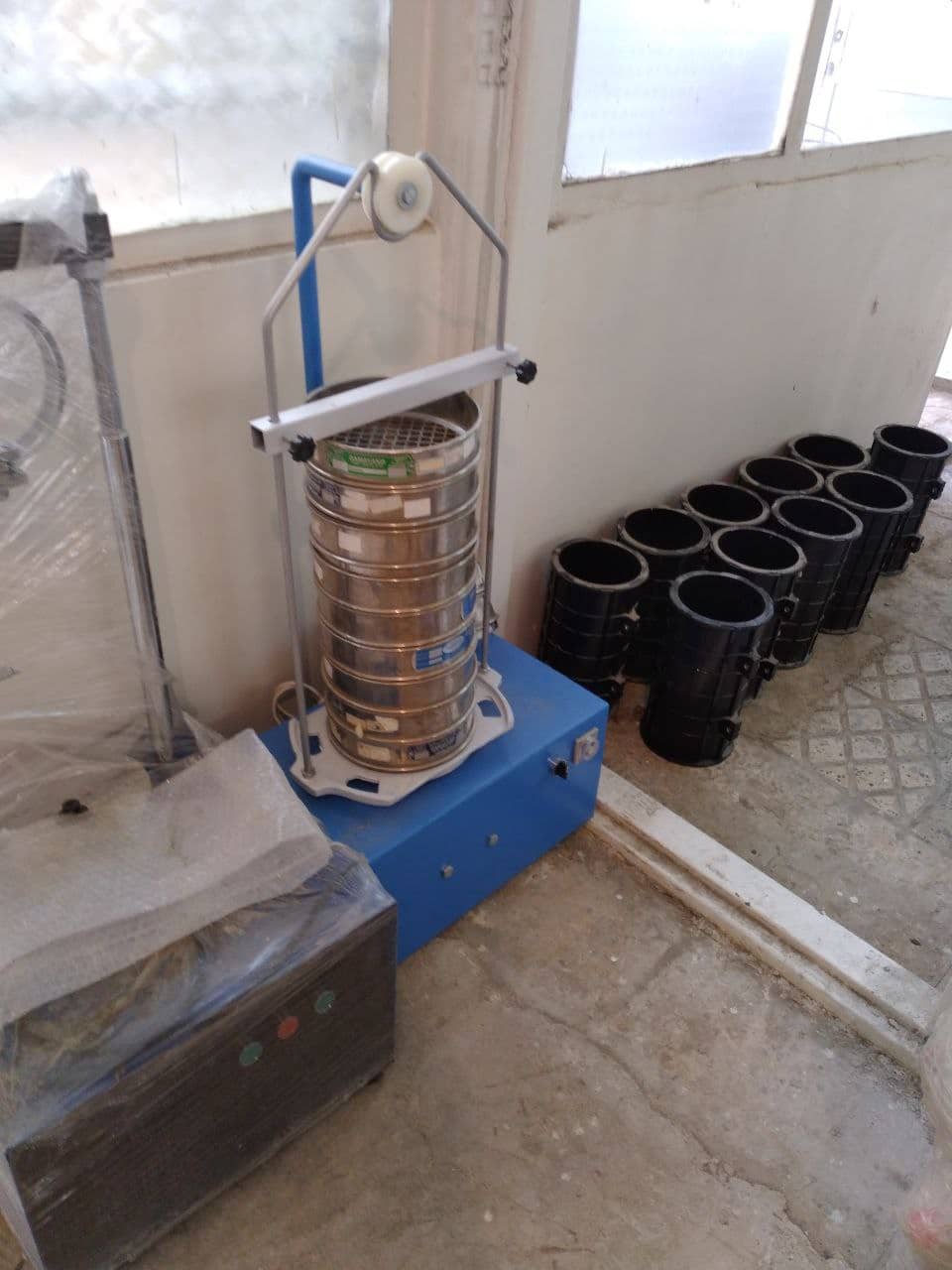 تصویرِ گالریِ ایستا آزمای شهر